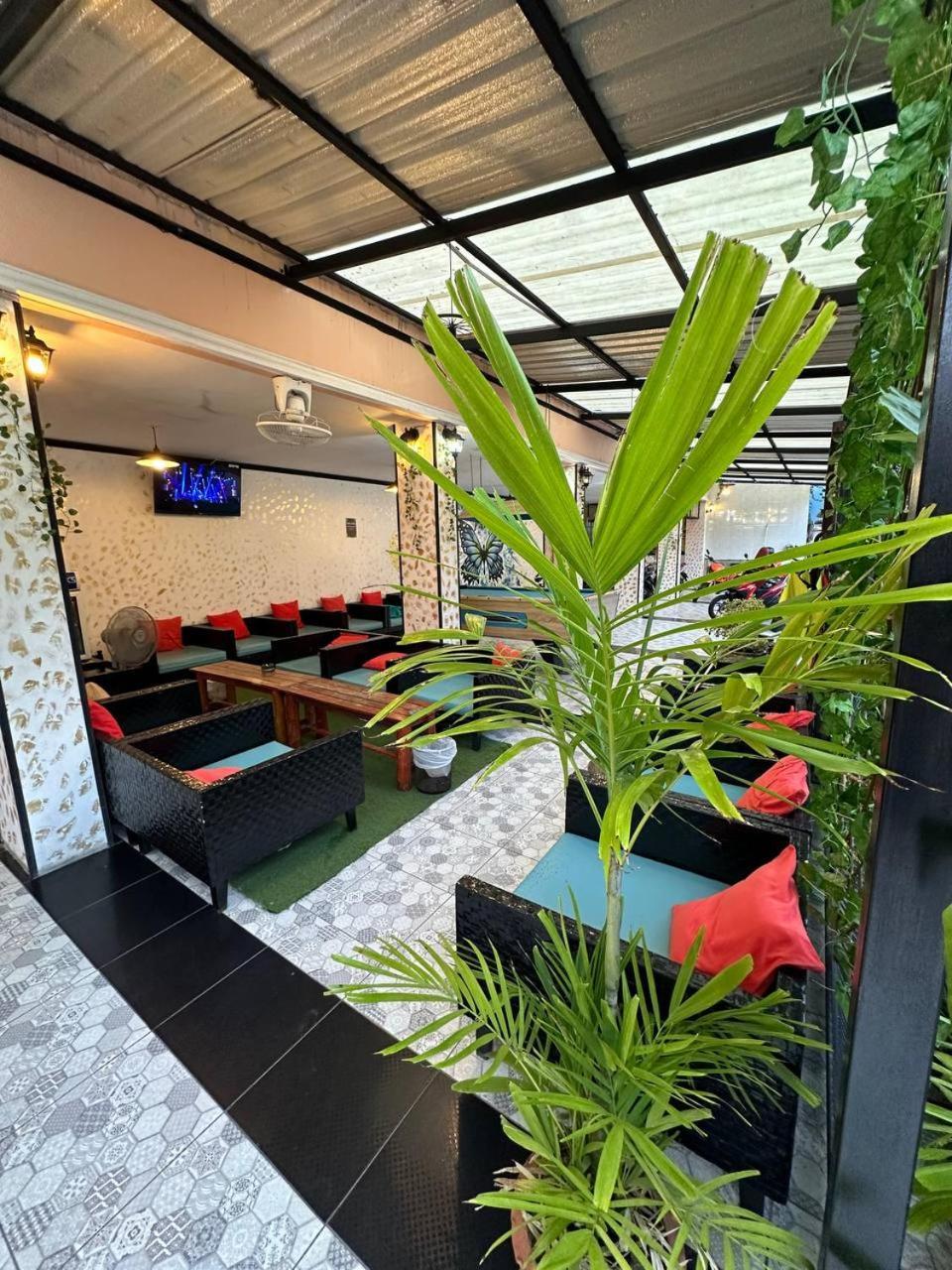 Hotel Blueskyhouse Patong Exterior foto